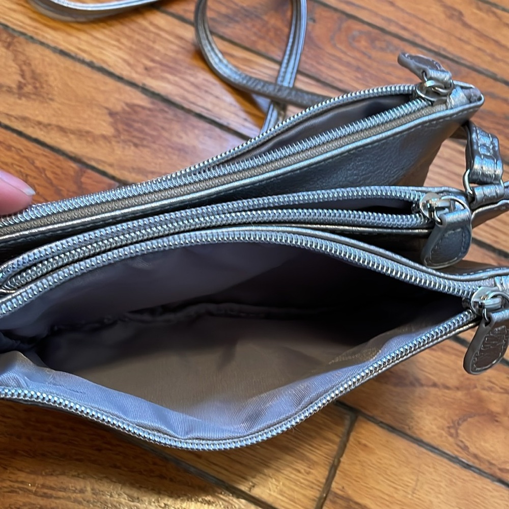 Metallic Silver Crossbody Wristlet Bag - Sleek Women’s Shoulder Purse - Picture 6 of 7